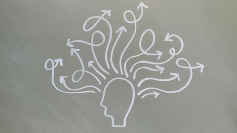 Dessin d’une tête traversée par de nombreuses directions