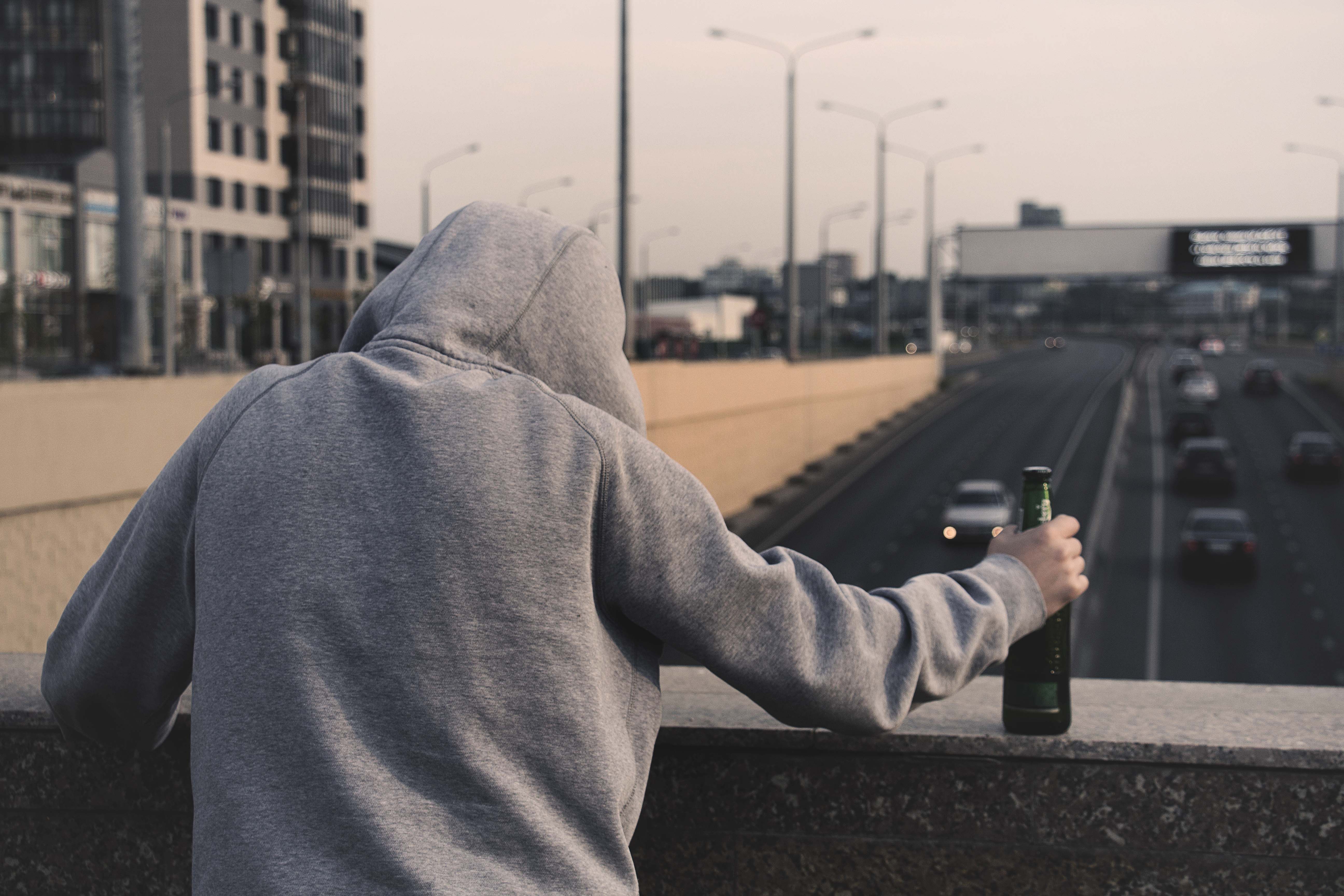 Utensilien im Zusammenhang mit dem Konsum von Alkohol