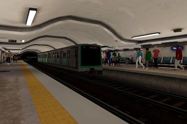Quai de métro peu fréquenté