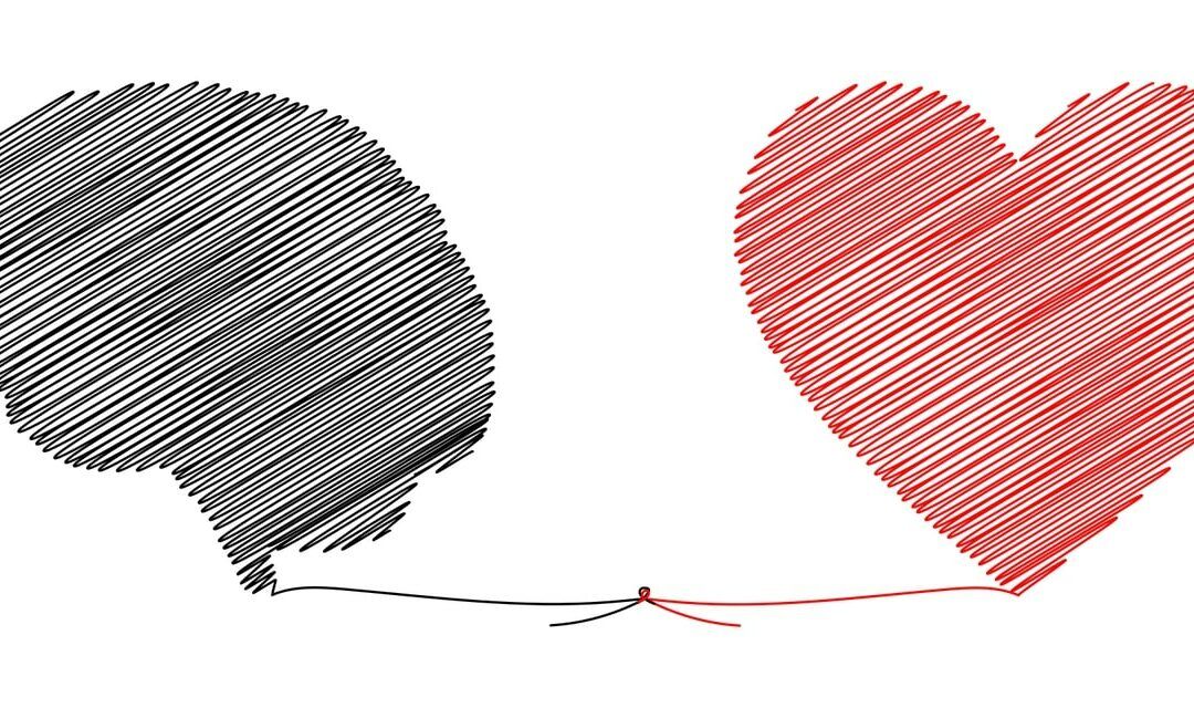 Un bocadillo de pensamiento conectado a un corazón rojo
