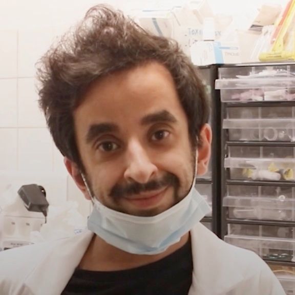 Portrait de Redwan Maatoug, professionnel de santé